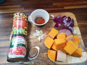 the ingredients: chickpeas, tomato, butternut squash, onion, garlic, spices